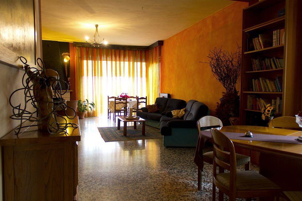 Guest House Villa De Ros ซาโล ภายนอก รูปภาพ