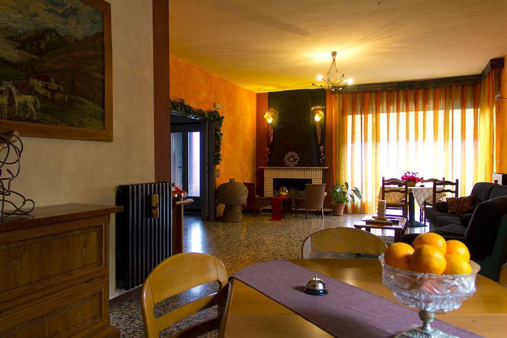 Guest House Villa De Ros ซาโล ภายนอก รูปภาพ